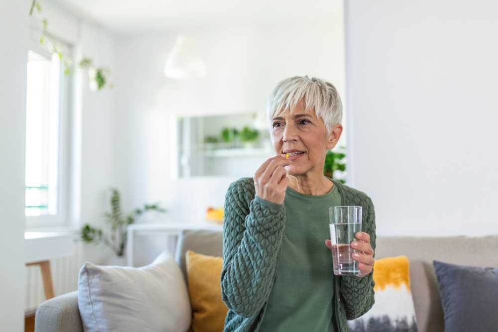 prednisone side effects for females